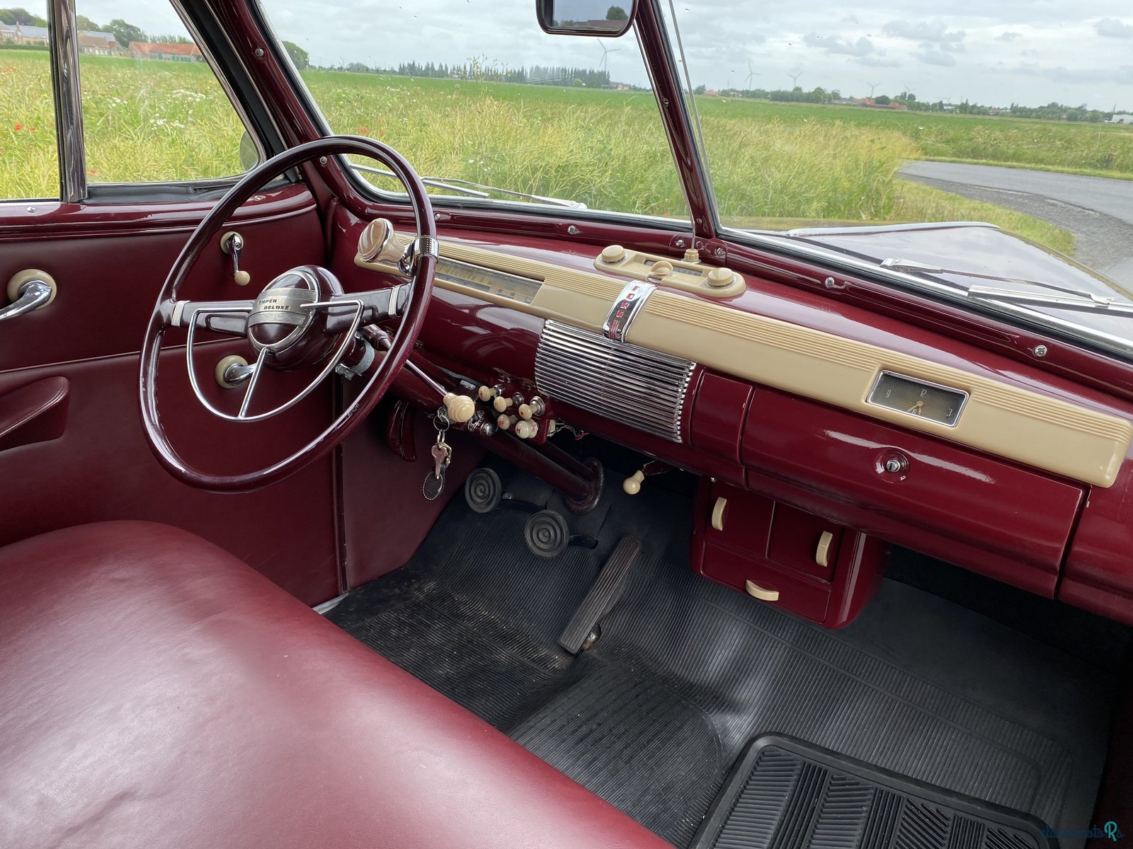 1941' Ford Deluxe photo #4