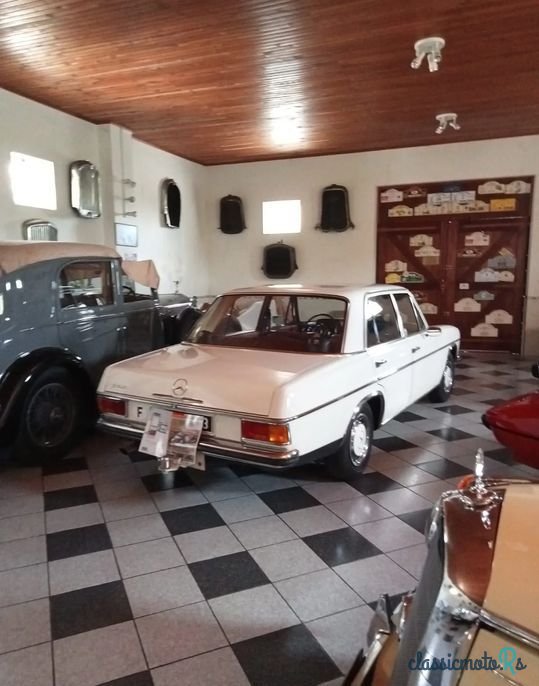 1973' Mercedes-Benz 220 photo #2