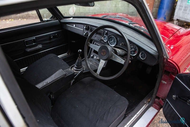 1974' MG MGB photo #2