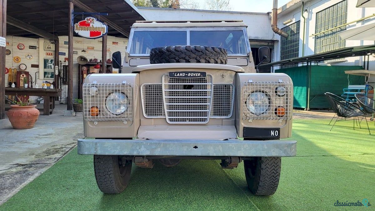 1981' Land Rover Series III photo #6