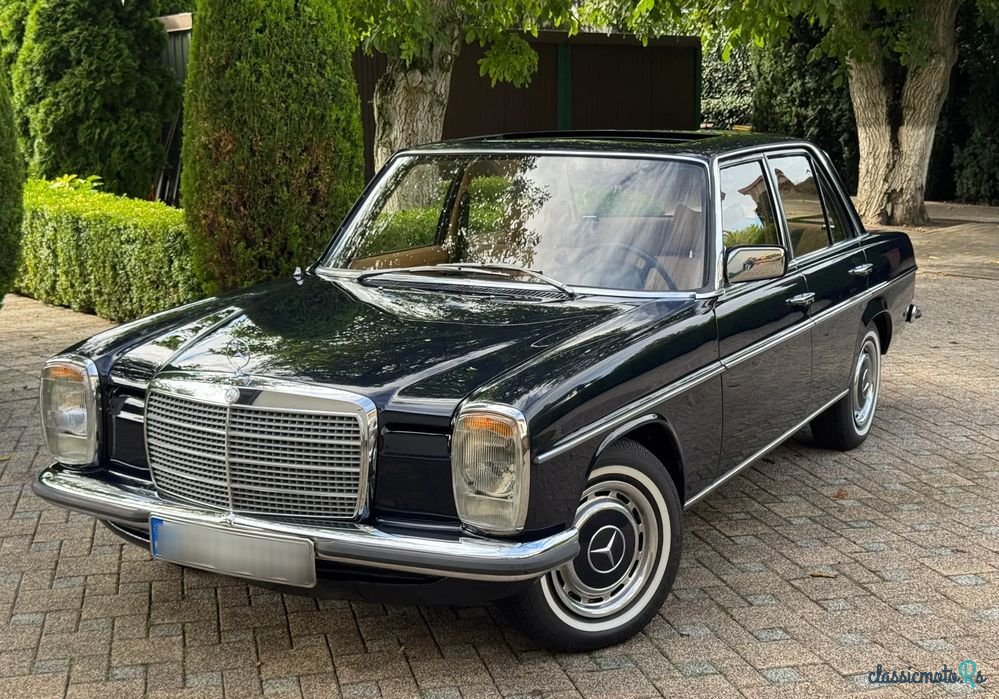 1974' Mercedes-Benz W115 photo #1