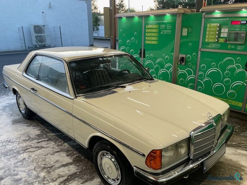 1980' Mercedes-Benz W123 photo #2