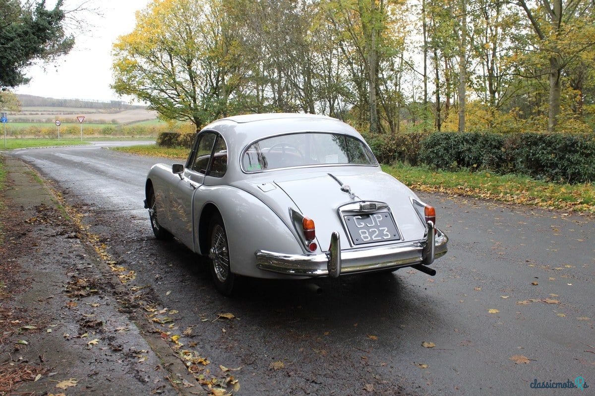1961' Jaguar XK photo #4