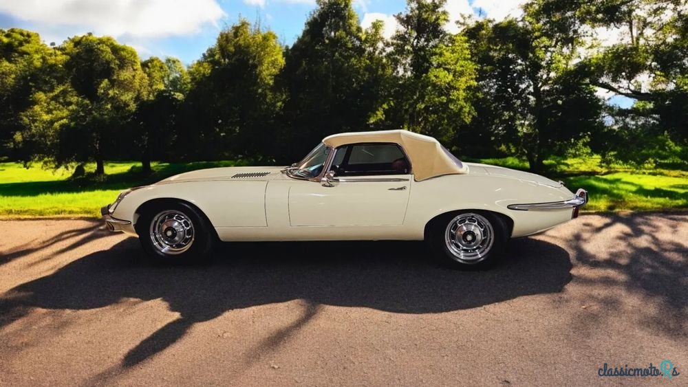 1973' Jaguar E-Type photo #2