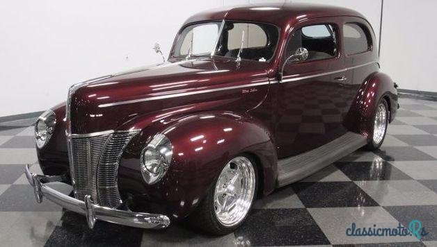 1940' Ford Deluxe photo #2