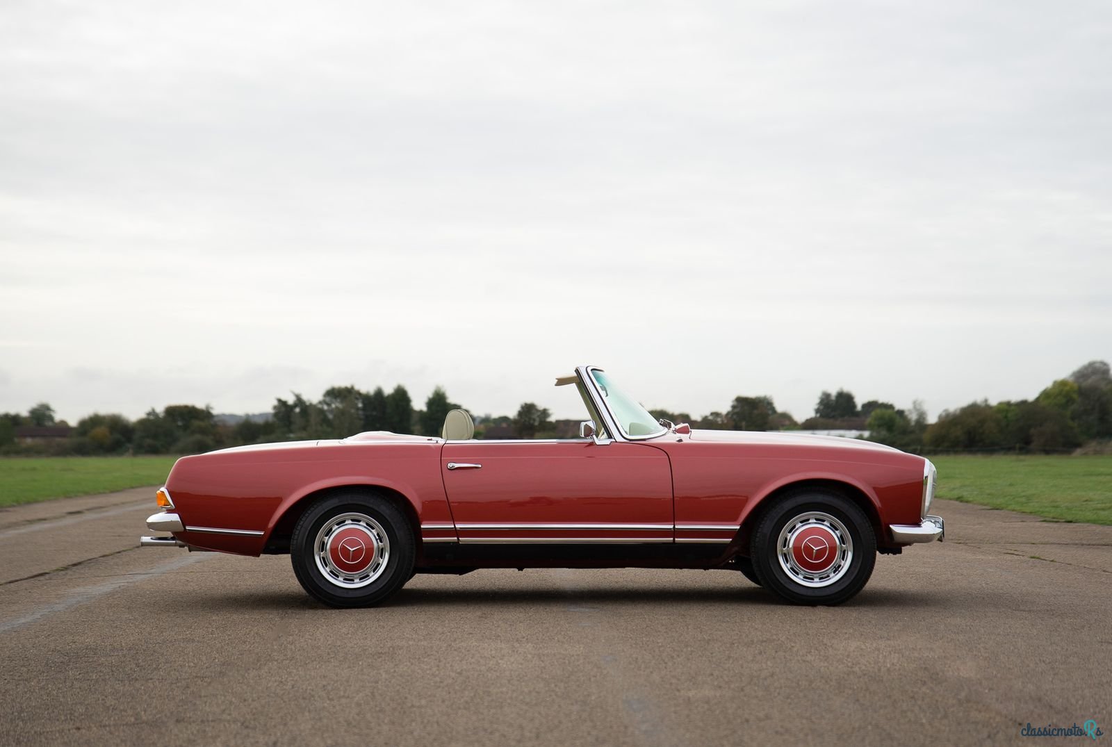 1970' Mercedes-Benz 280 Sl Pagoda photo #3
