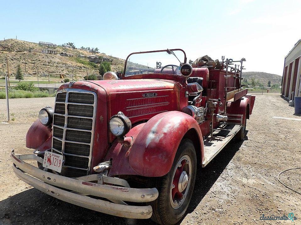 1937' Mack Custom photo #5