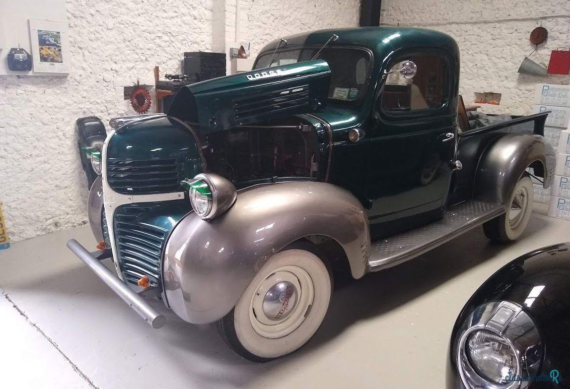 1947' Dodge Pickup 1/2 Tonne Pick Up photo #2