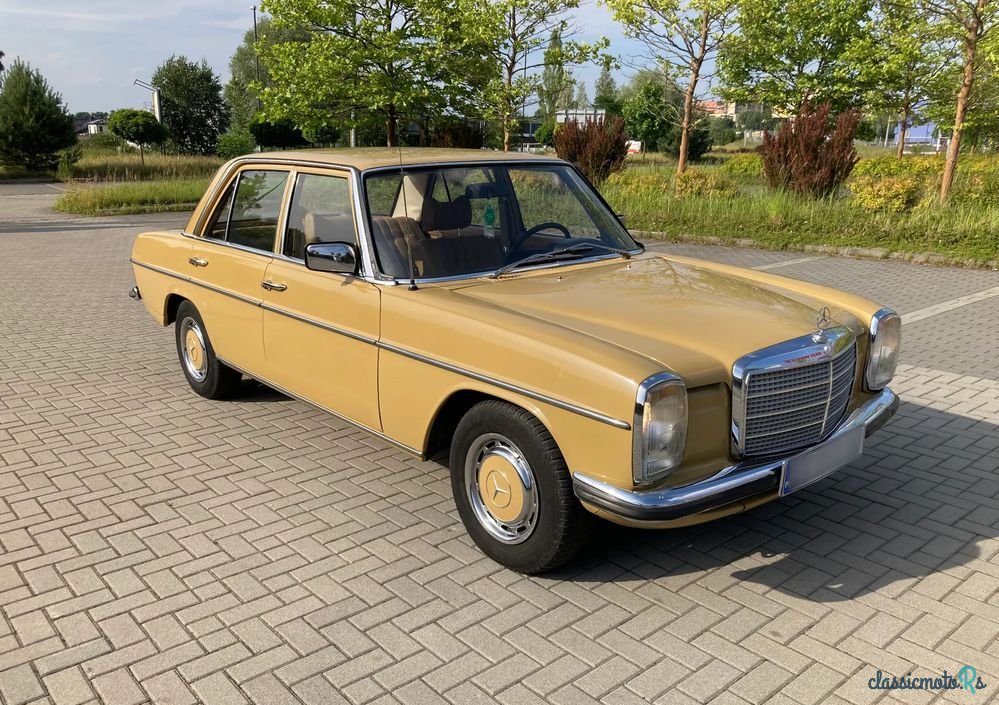 1975' Mercedes-Benz W115 photo #1