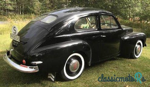1947' Volvo Pv 444 photo #1