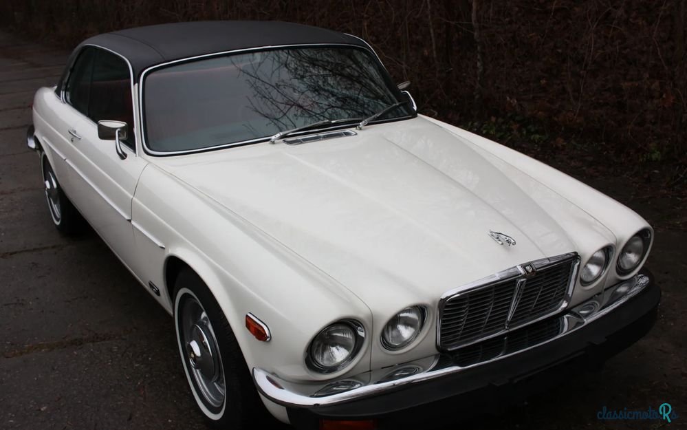 1976' Jaguar XJ photo #1