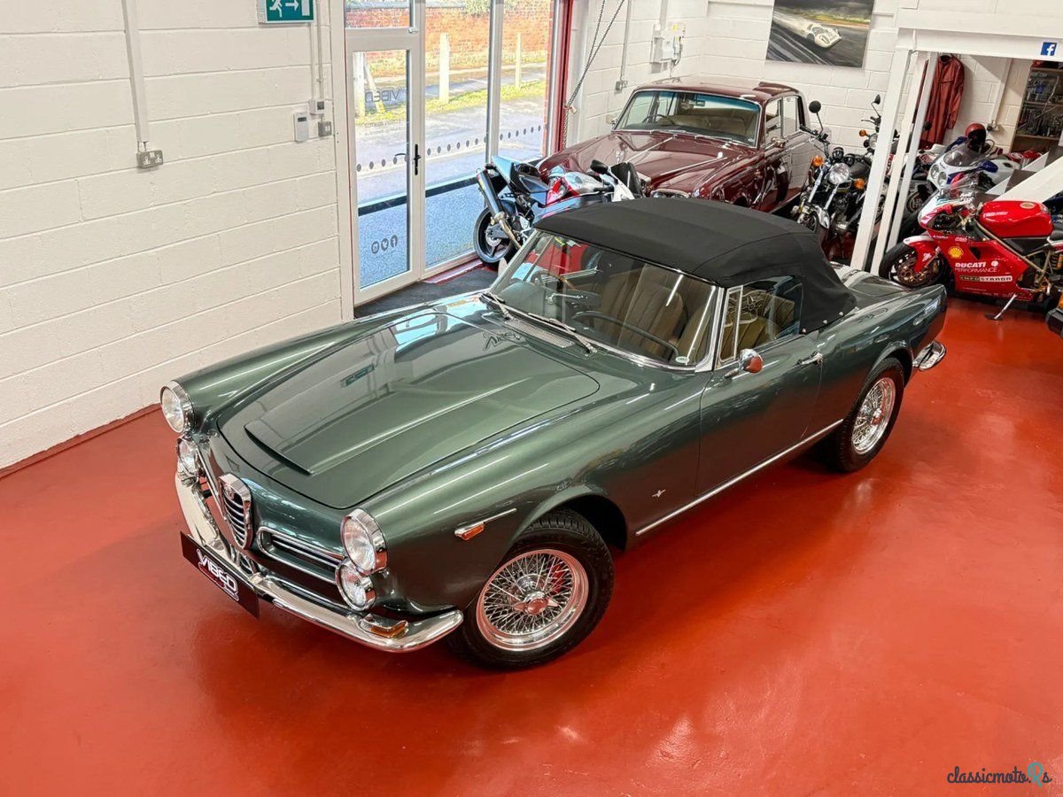 1966' Alfa Romeo Spider photo #6