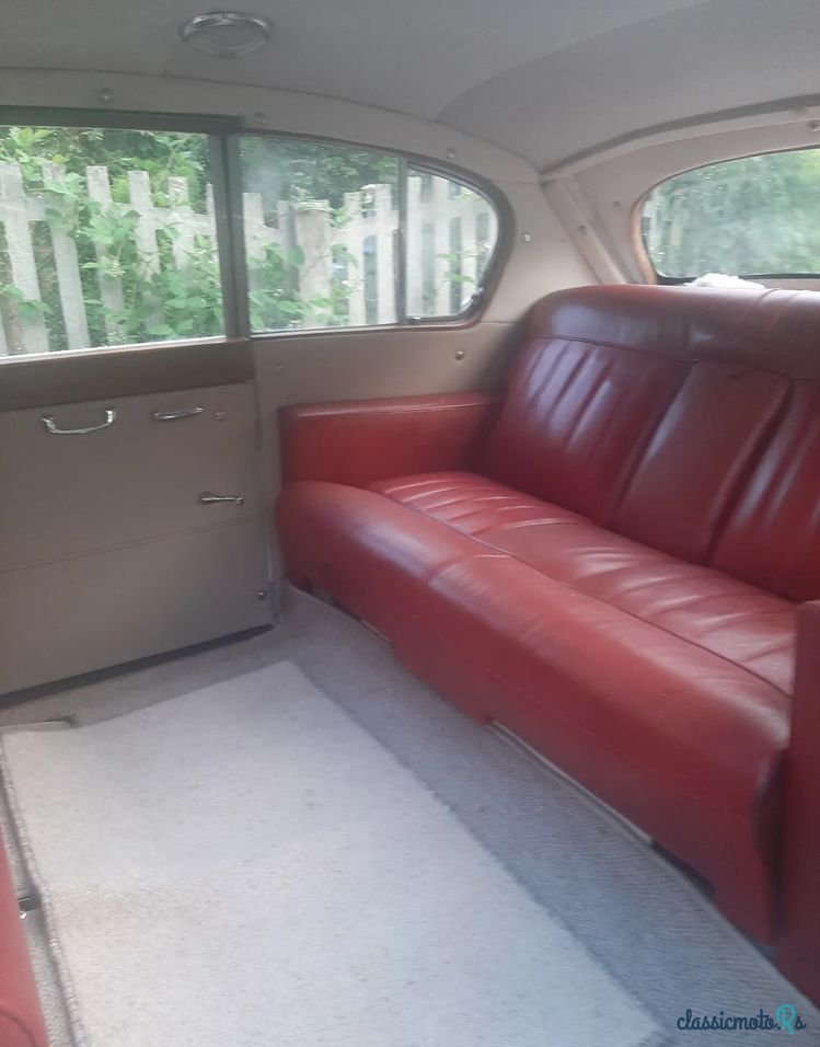 1966' Austin Princess photo #5