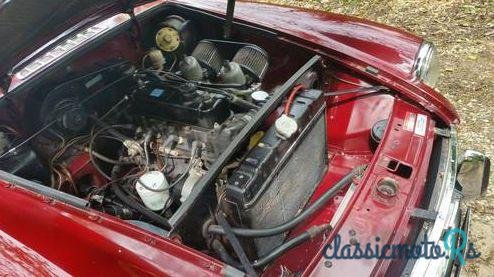 1974' MG Mgb Gt photo #3