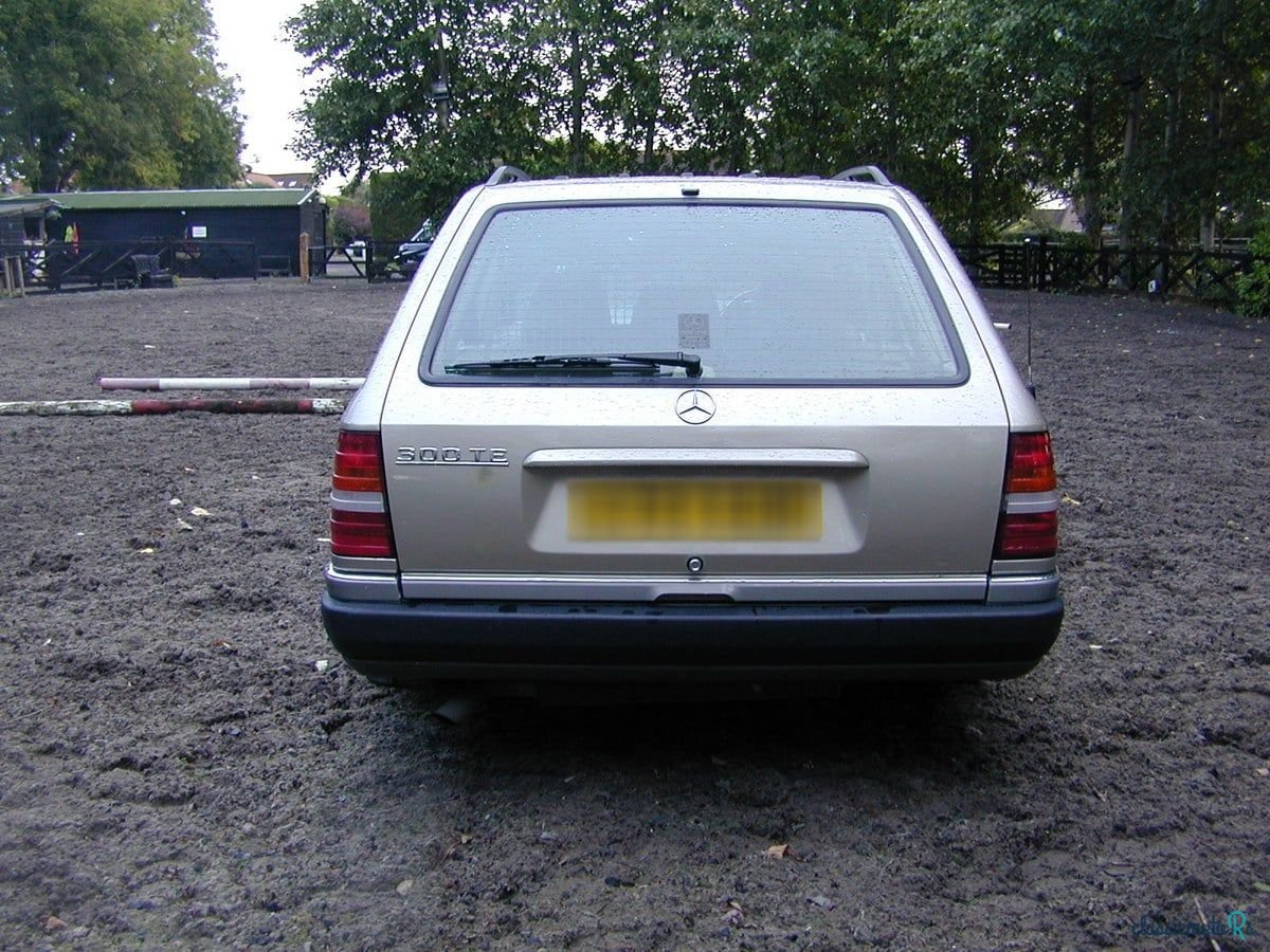 1990' Mercedes-Benz 300 photo #5