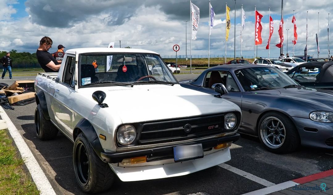 1976' Nissan Sunny photo #2