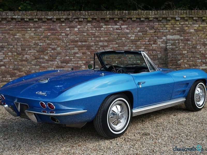 1964' Chevrolet Corvette photo #2