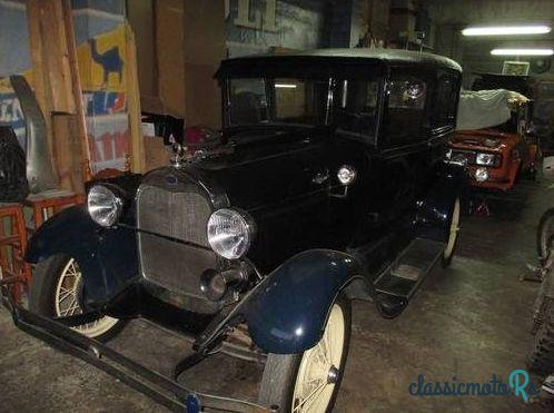 1929' Ford A Tudor photo #1