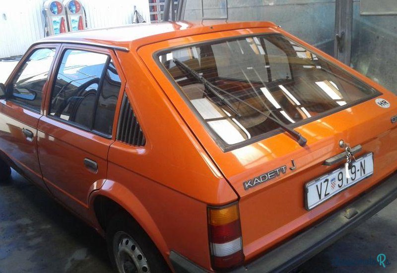 1981' Opel Astra 1.2 photo #3