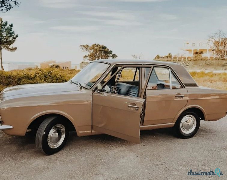 1969' Ford Cortina photo #1