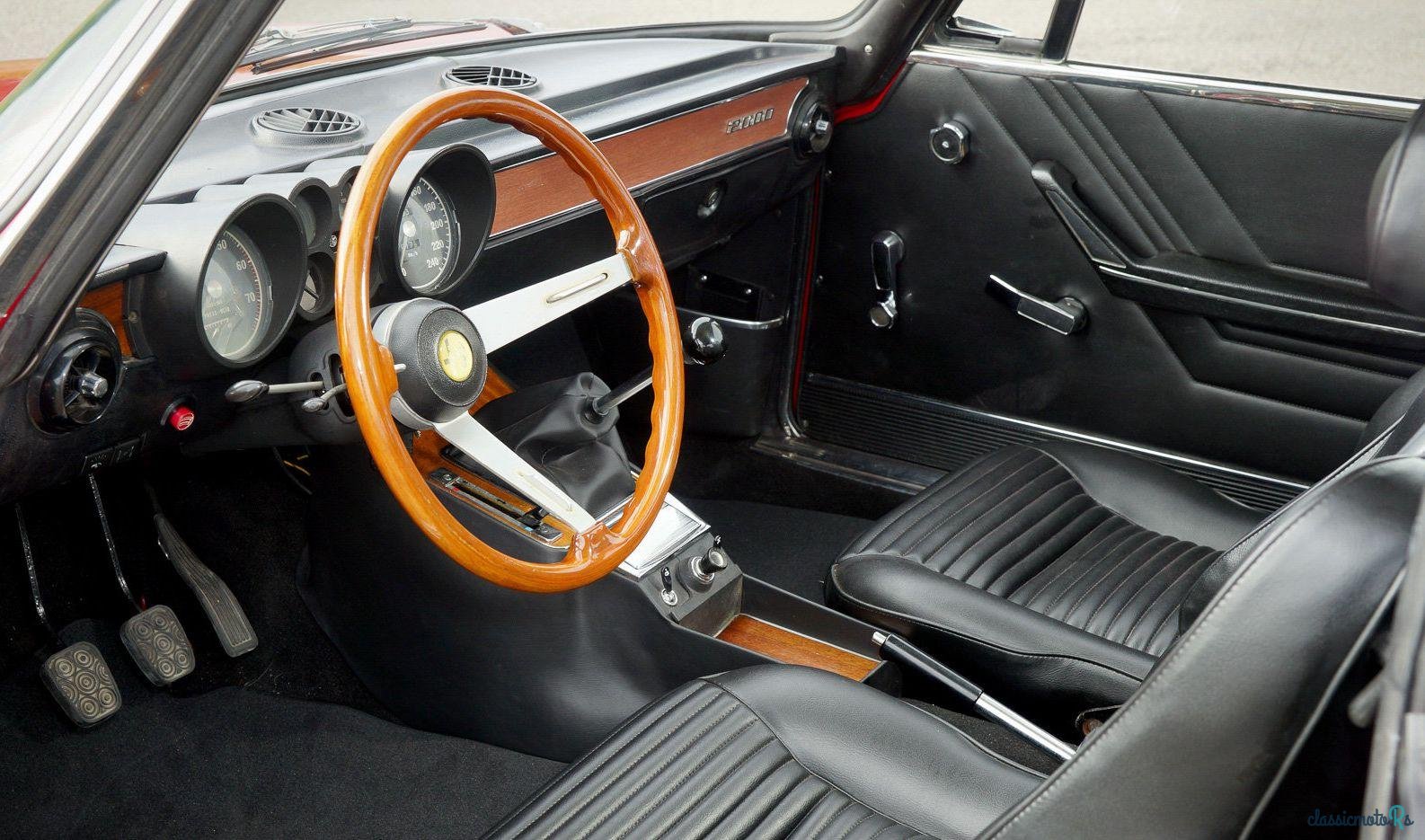 1972' Alfa Romeo 2000 Bertone photo #2