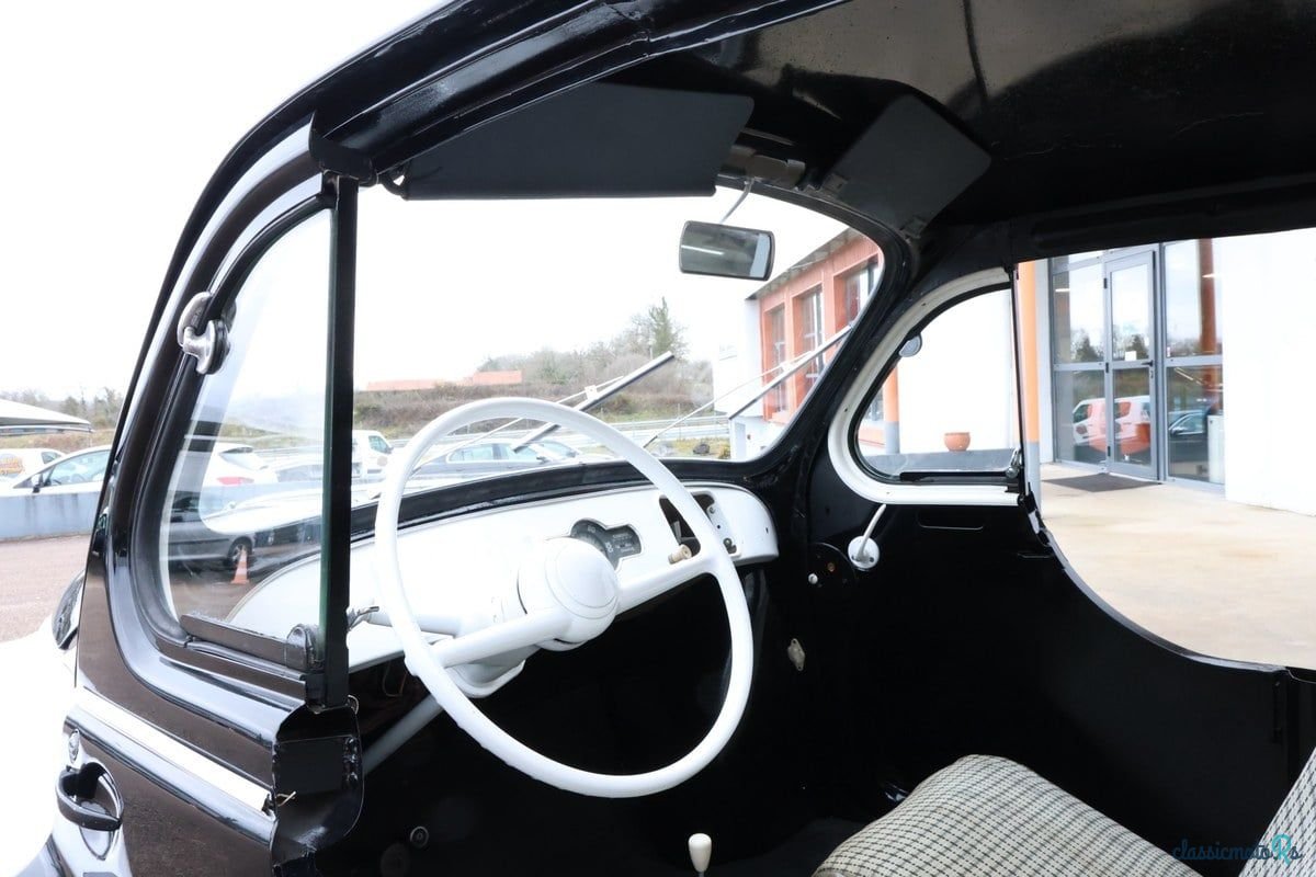 1954' Renault 4CV photo #5
