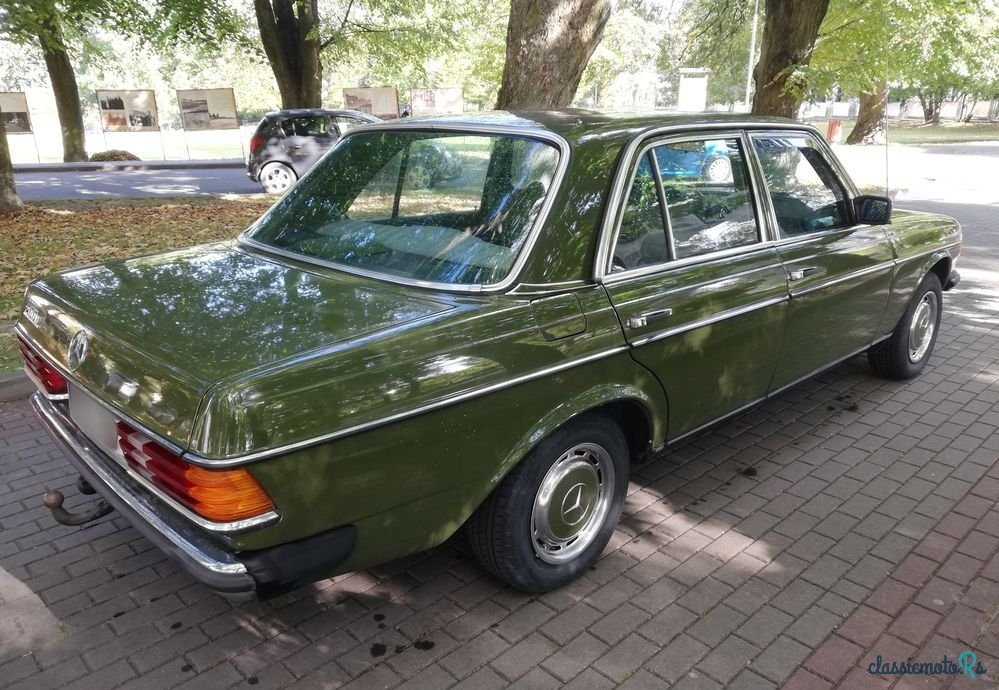 1979' Mercedes-Benz W123 photo #5