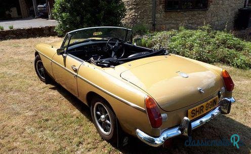 1974' MG MGB Roadster photo #2
