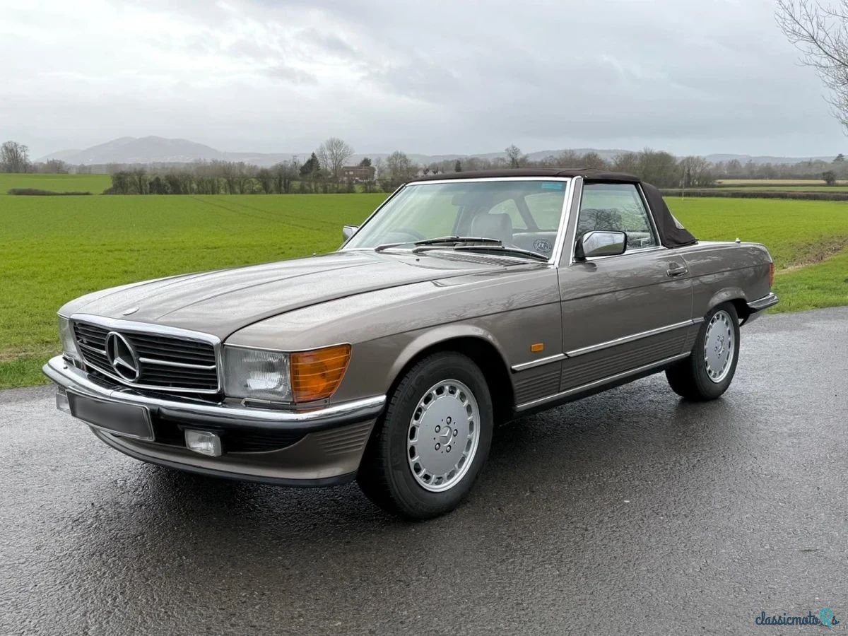 1988' Mercedes-Benz Sl Class photo #1