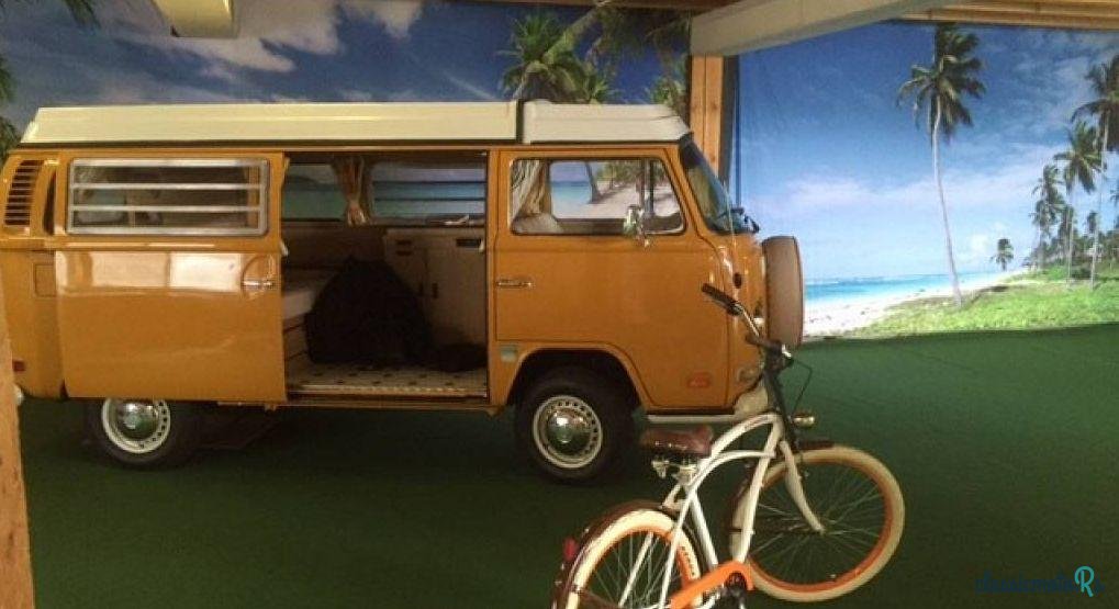 1971' Volkswagen Typ 2 photo #2