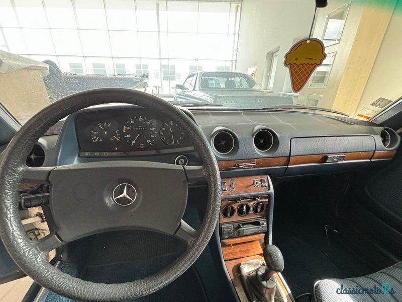 1980' Mercedes-Benz W123 photo #3