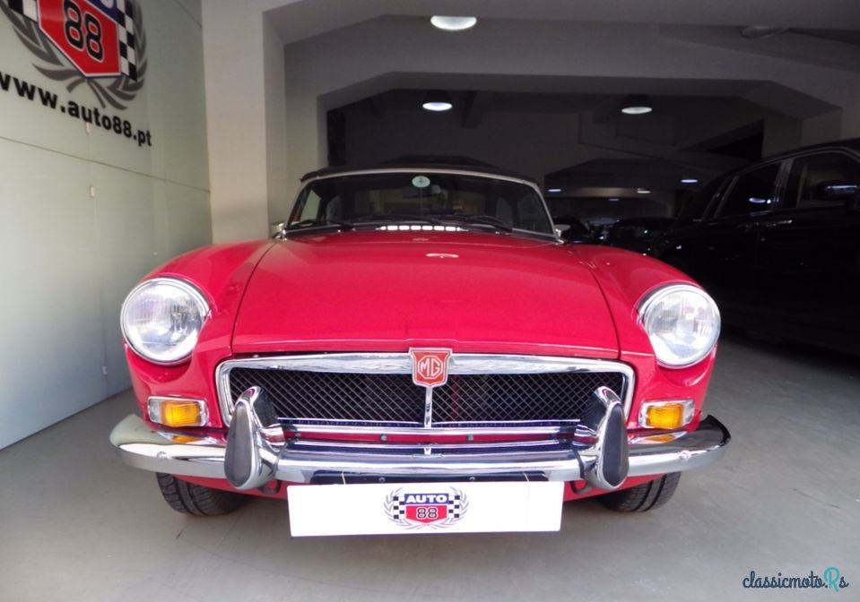 1974' MG MGB photo #3