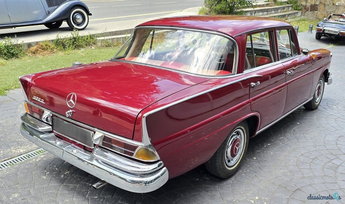 1968' Mercedes-Benz 200 photo #6