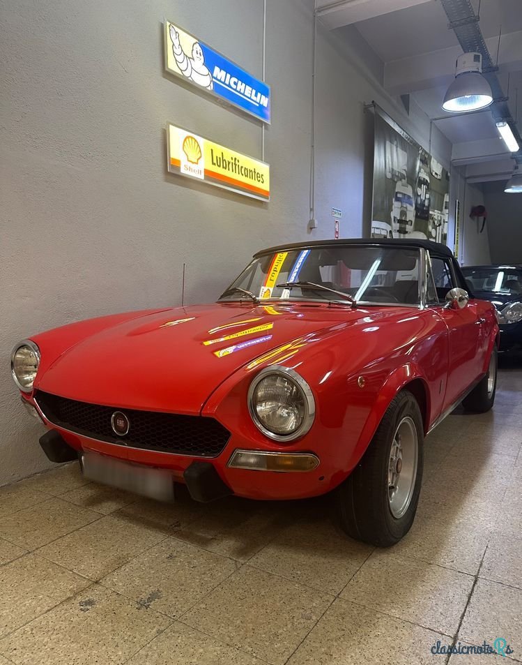 1971' Fiat 124 Spider photo #1