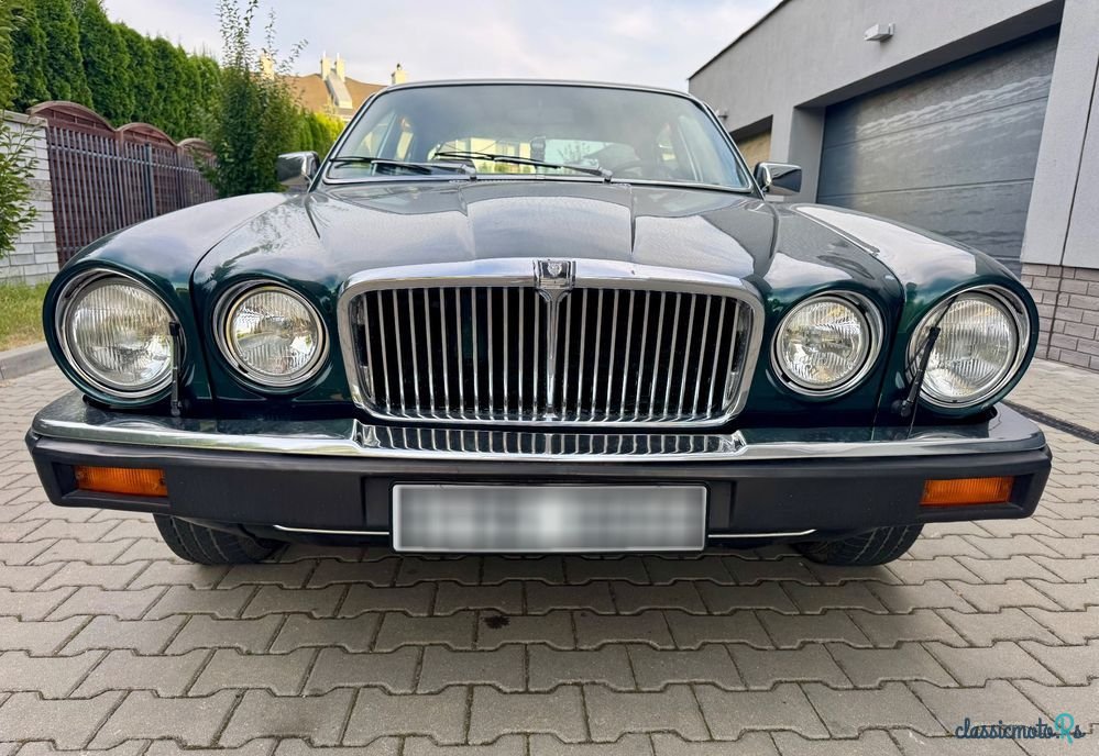 1980' Jaguar XJ photo #2