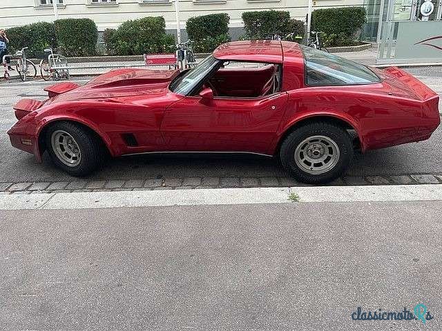 1980' Chevrolet Corvette photo #3