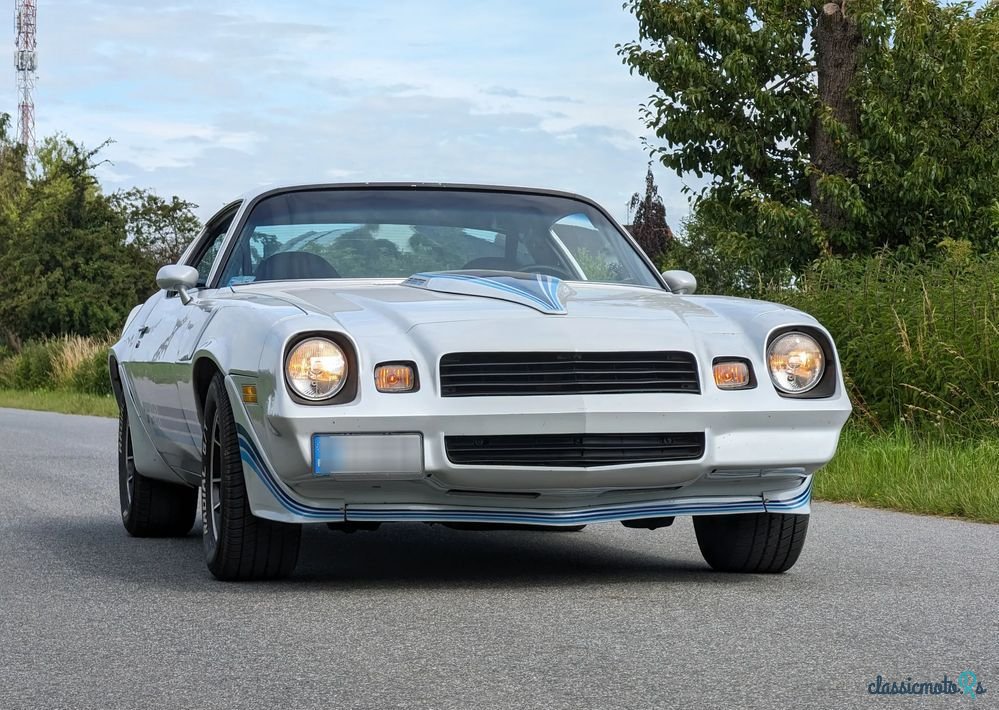1980' Chevrolet Camaro photo #3