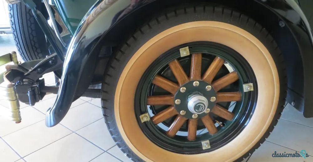 1928' Chrysler photo #6