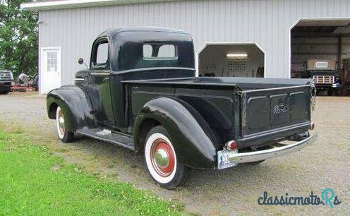 1947' Ford Pickup F1 photo #3