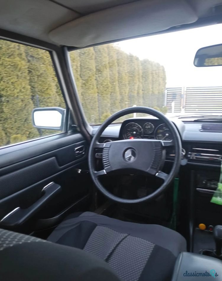 1975' Mercedes-Benz W123 photo #4