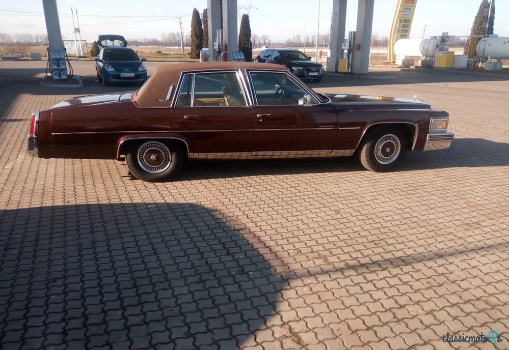 1977' Cadillac Fleetwood photo #2