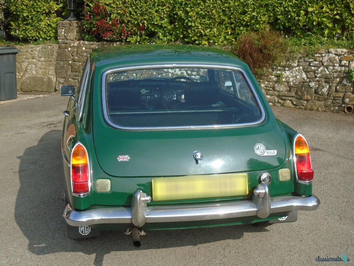 1970' MG MGB photo #4