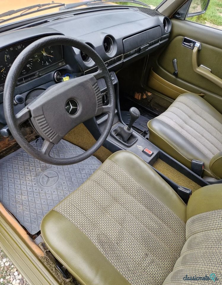 1977' Mercedes-Benz W123 photo #5