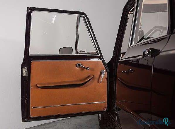 1968' Alfa Romeo Giulia photo #3