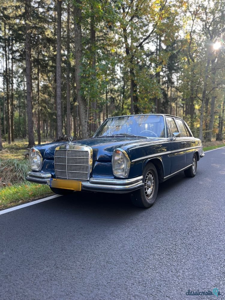 1972' Mercedes-Benz photo #1