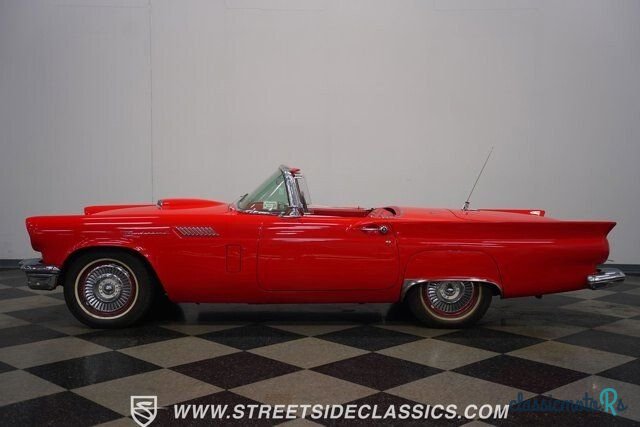 1957' Ford Thunderbird photo #2