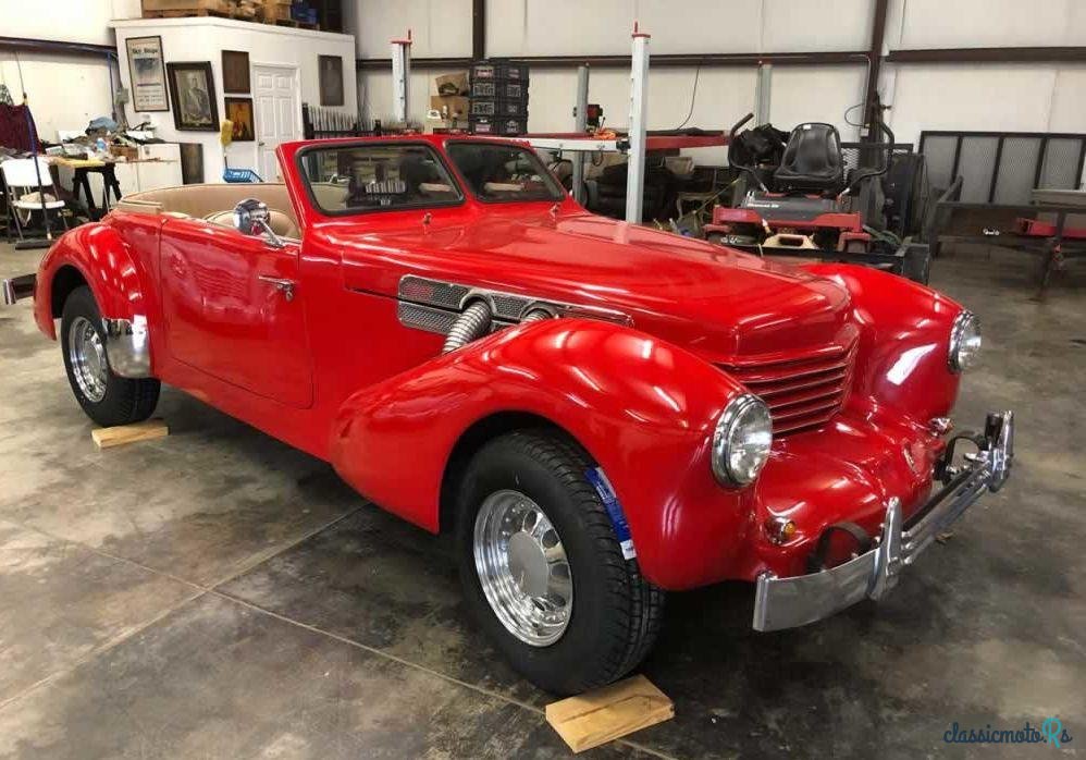 1937' Cord 812 Replica photo #4