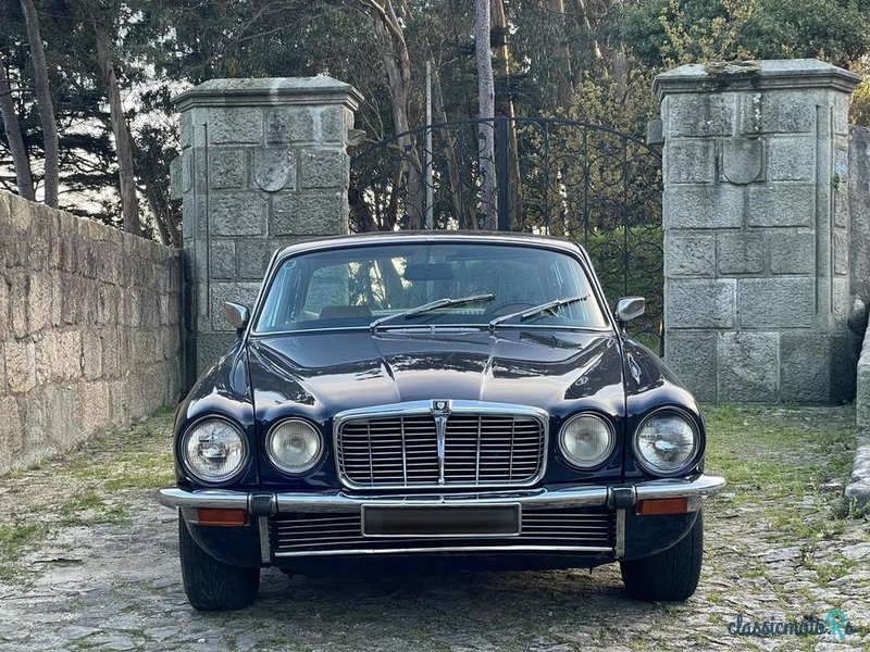 1974' Jaguar XJ 6 4.2 photo #3