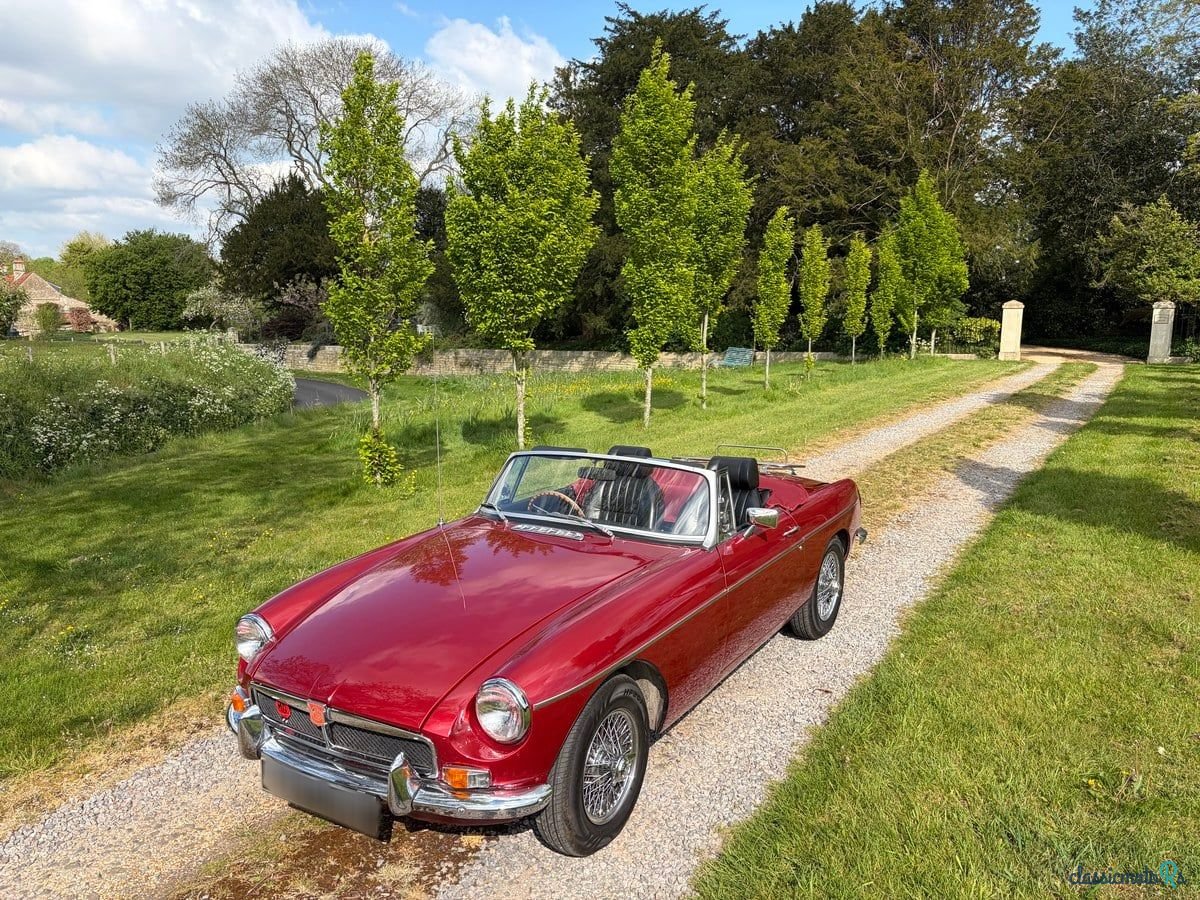 1974' MG MGB photo #1