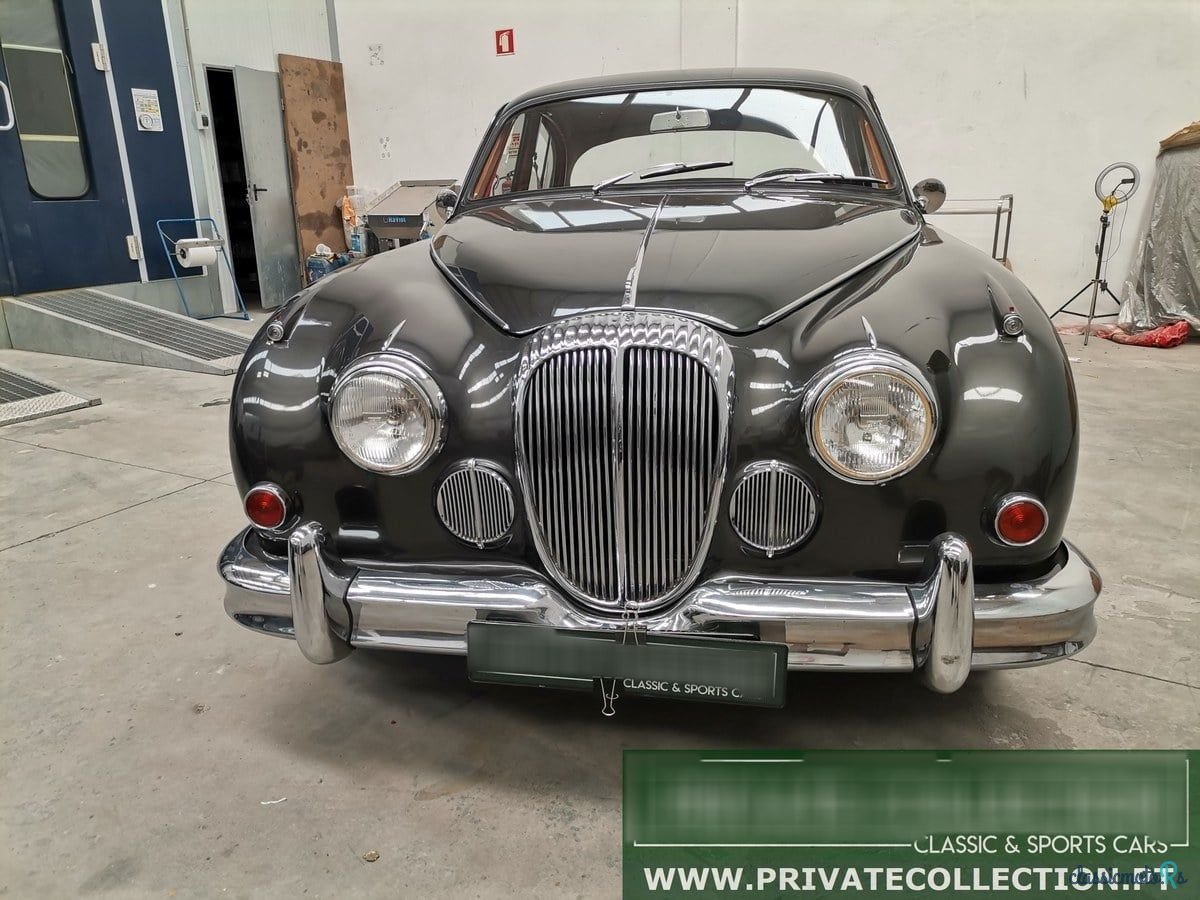 1949' Daimler 250 V8 photo #6